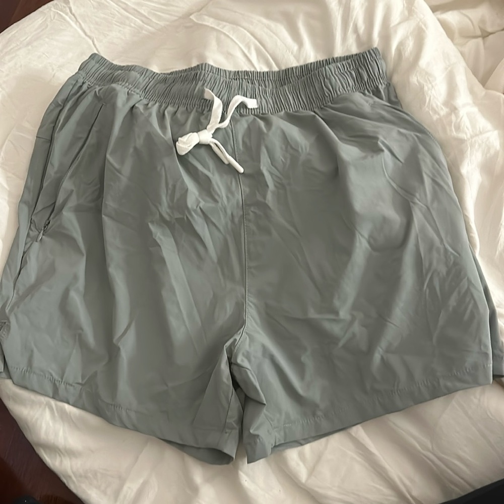 men’s shorts